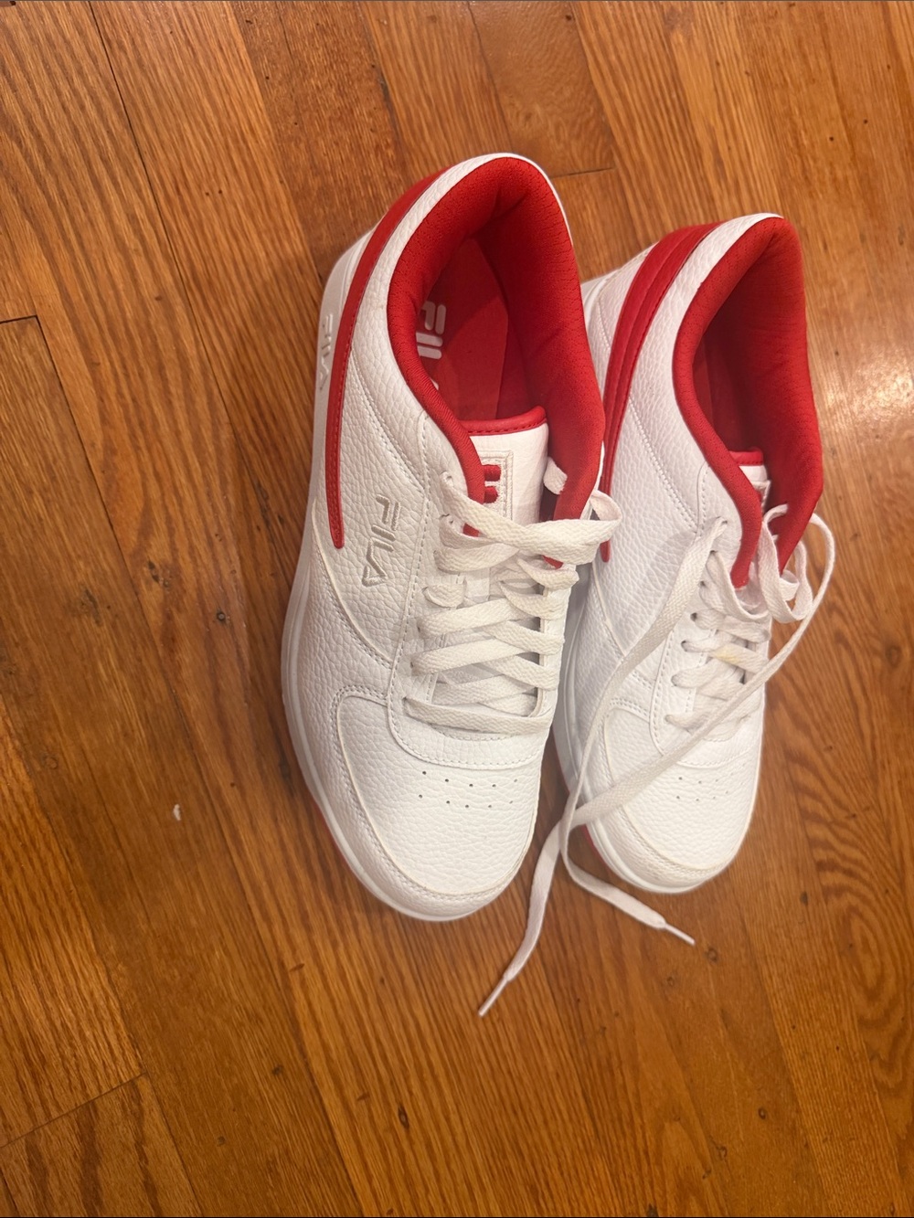 size 9.5White Sneakers men with Red Accents — Athletic Shoes use good condition